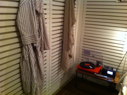 ace-hotel-palm-springs-room-red-turntable-robe-decor-interiors-design-winter-2011-1