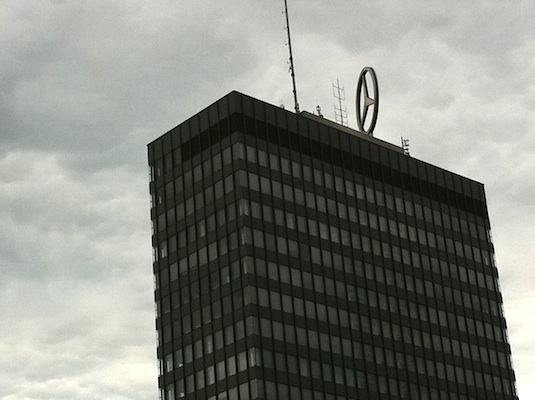 mercedes-benz-daimler-building-sign-berlin-charlottenberg-summer-2011-4